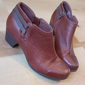 Clark's Buttery Soft Leather Ankle Boot